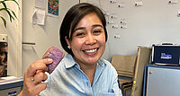 Ube Pandesal ist ein fluffiges Germgebäck. Das Rezept bringt Marizel Aguirre in die SONNTAGs-Jause mit. 