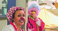 Im Einsatz: Verena Vondrak als therapeutische Clownin im Sankt Anna Kinderspital.