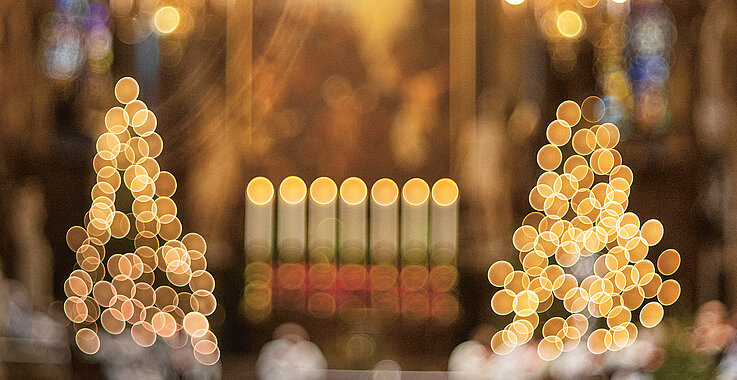 Weihnachtsfest Lichter im Stephansdom leuchten