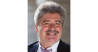 Józef Niewiadomski  (75) lehrte Dogmatische Theologie an der Universität Innsbruck. 