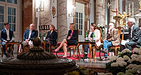 Die Podiumsdiskussion zum Thema Klima moderierte Bernard Mallmann. Die Vortragenden waren Johann Pock, Judith Obermayr-Schreiber, Lilian Meyer, Ingeborg Gabriel, Reinhard Haas und Klaus Radunsky (von links nach rechts). 