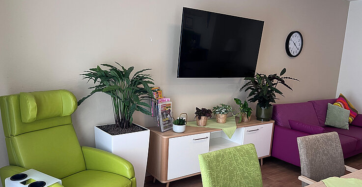 Das Wohn- und Esszimmer des Hospizes in der Pramergasse. 