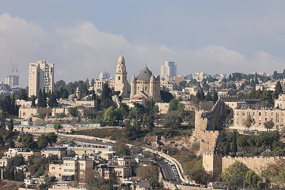 Auf dem Berg Zion: Die Dormitio-Basilika steht seit 125 Jahren auf alten steinernen und  mündlichen Zeugen des christlichen Glaubens, der kleinsten Minderheit in Jerusalem.