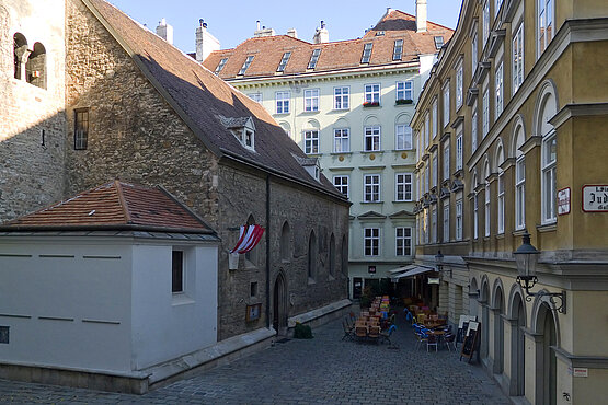 Der Ruprechtsplatz in der Wiener Innenstadt ist einer von vielen Plätzen in der Stadt, die den Namen eines Heiligen tragen. 