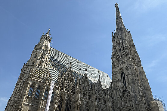 Der Stephansdom bei schönem Wetter
