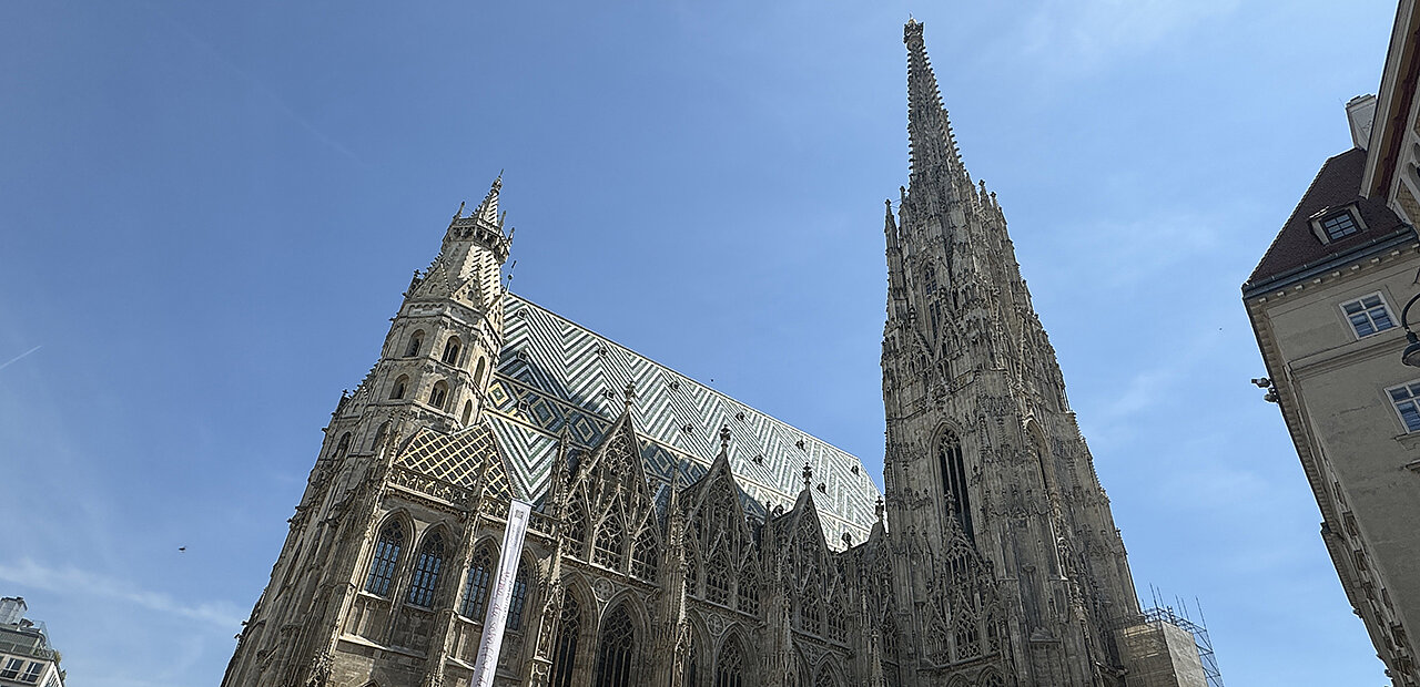Der Stephansdom bei schönem Wetter