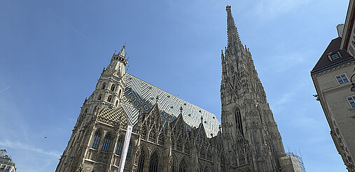 Der Stephansdom bei schönem Wetter