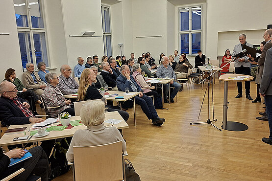 Industrieviertelakademie: Nachdenken über das komplexe Thema „Frieden“. 