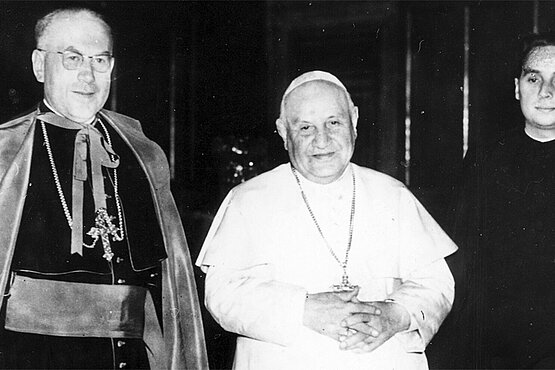 Papst Johannes XXIII. mit Kardinal Franz König und Helmut Krätzl