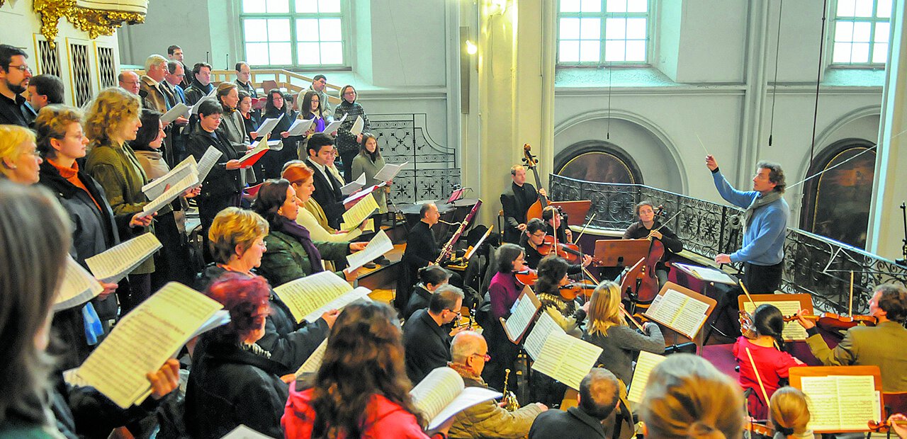 Gut besucht sind Gottesdienste mit besonders gestalteter Musik der Sänger.