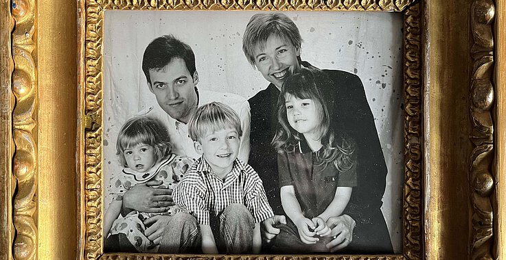 Aus dem Fotoalbum: Das Ehepaar Mitlöhner als junge Eltern mit ihren kleinen Kindern.