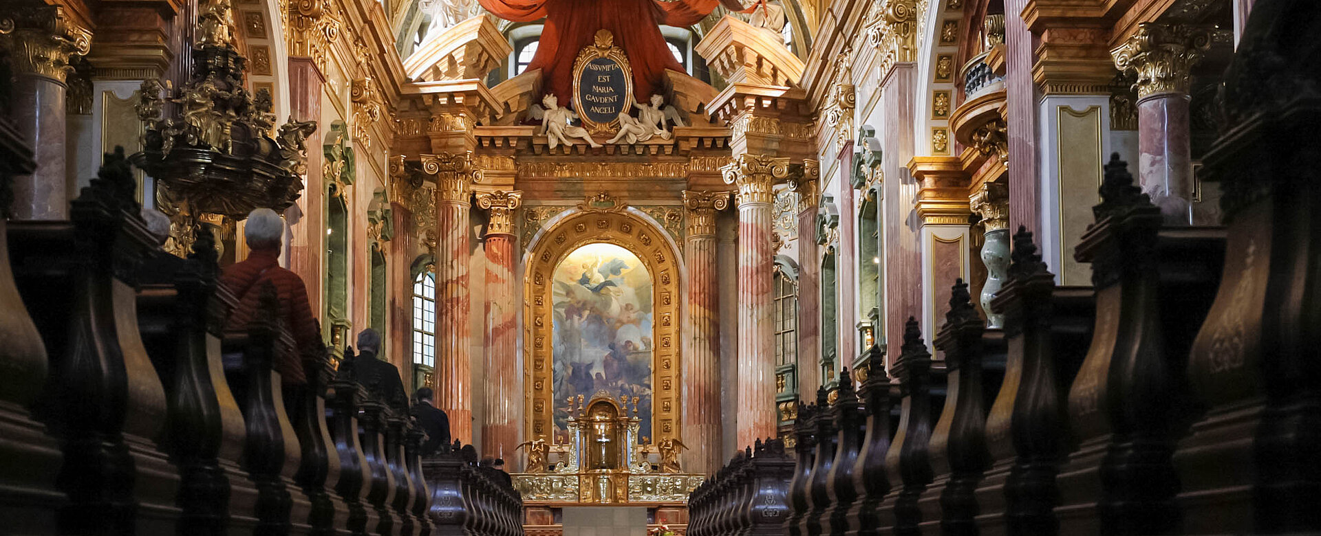 Hilfe gegen die Hitze: Die Jesuitenkirche im 1. Bezirk zählt zu den besonders kühlen Spots in Wien. 