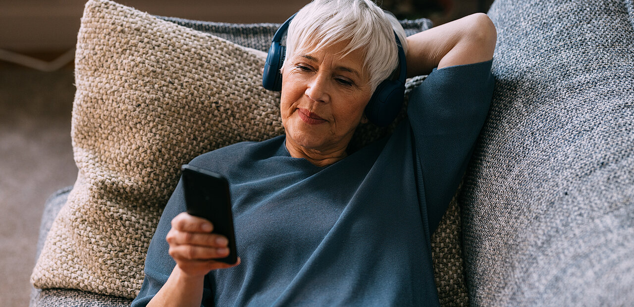 Ob auf dem Weg zur Arbeit, beim Spazierengehen oder in ruhigen Momenten zu Hause – Podcasts sind eine ideale Plattform, um Glaubensthemen auf moderne Weise zu vermitteln. 