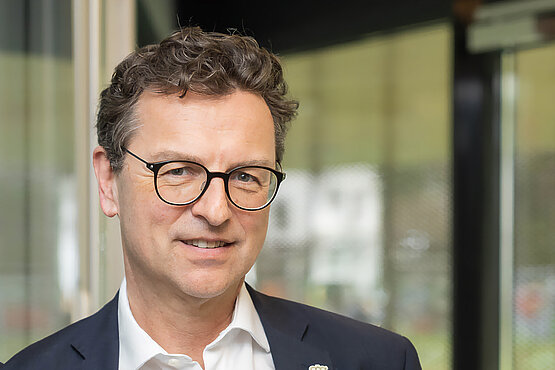 Franz Harnoncourt, das jüngste von vier Kindern des Dirigenten Nikolaus Harnoncourt und seiner Frau Alice.