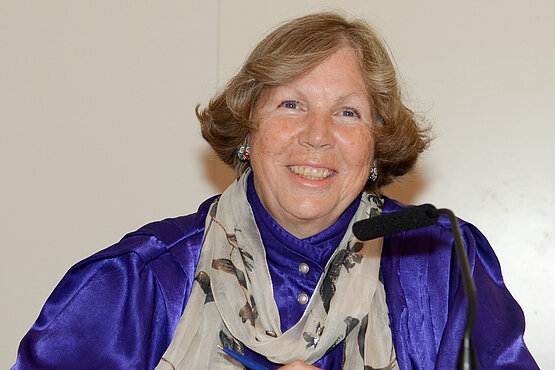 Hanna-Barbara Gerl-Falkovitz ist emeritierte Universitätsprofessorin für Philosophie. 