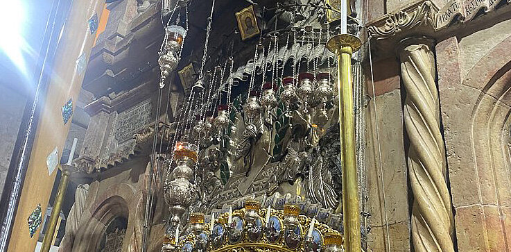 Das Grab Jesu in der Grabeskirche in Israel. 
