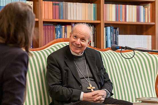 Kardinal Schönborn im Interview zum Thema Segnung von homosexuellen Menschen