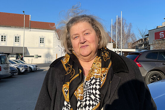Silvi Muehringer lebt seit Kurzem in der Nähe von Sankt Pölten. Sie engagiert sich seit vielen Jahren in der Suizidprävention. 
