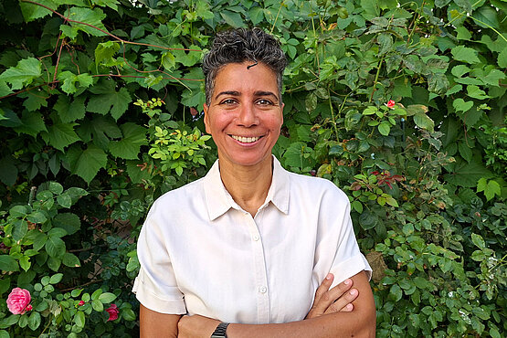Nicht links, nicht rechts: Faika El-Nagashi setzt sich für die Rechte von Minderheiten ein und spricht über das Thema Geschlechtsangleichung. 
