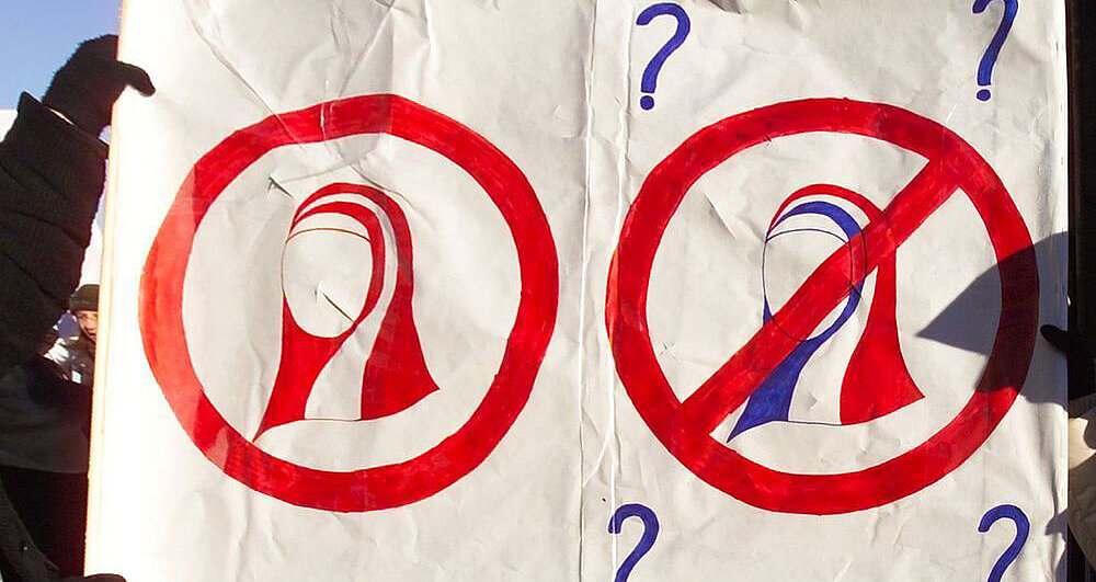 Kopftuchverbot: Bischofskonferenz hat erhebliche rechtliche Bedenken