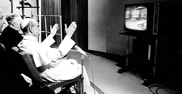 Am 21. Juli 1969 saß Papst Paul VI. in Castel Gandolfo vor dem Fernseher und beobachtete die Mondlandung. 
