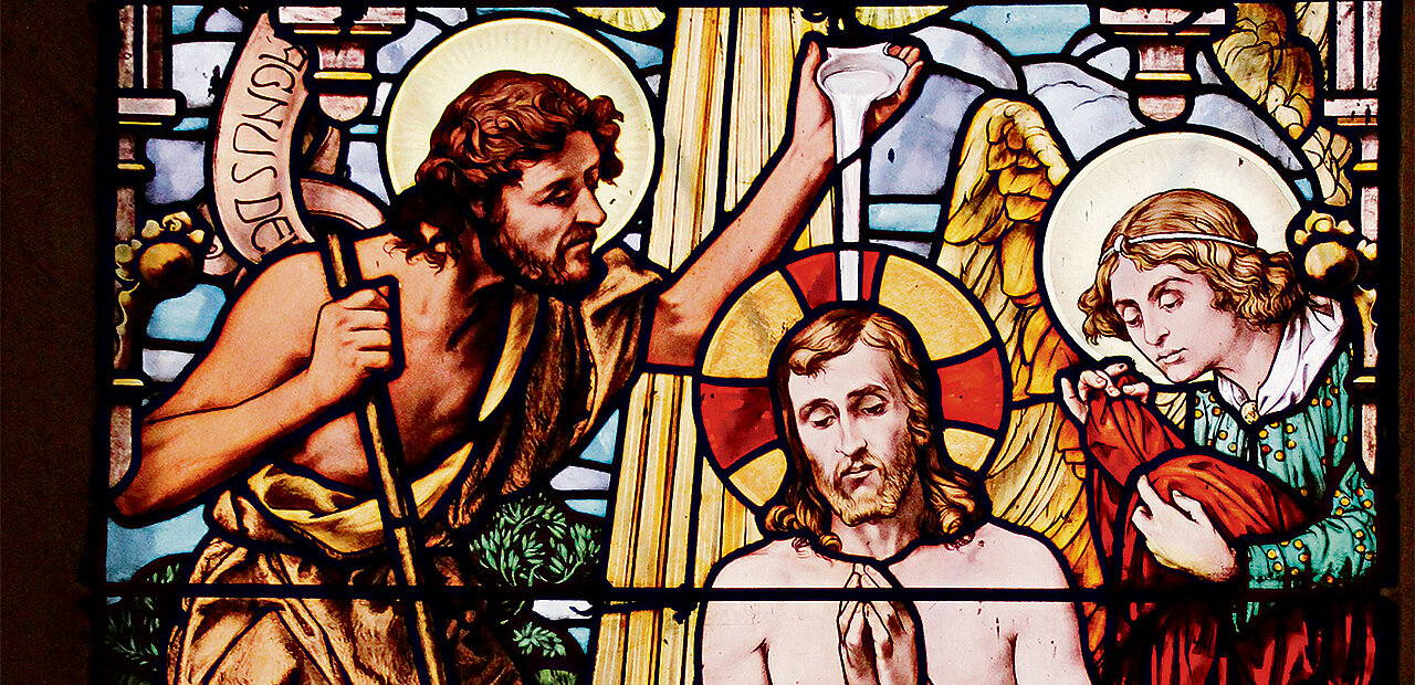 Taufe Jesu, Glasfenster in der Stadtpfarrkirche Steyr (Detail)