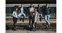 Die Band "Betont Worship": Auf dem Foto sind Luisa Koch (Gesang), Jonathan Kugler (Drums), Manuel Graf (Keys/Gesang), Miriam Graf (derzeit in Karenz), Thomas Dullnig (Bass) und Marco Zinner (E-Gitarre) zu sehen (von links nach rechts). Tina Gobald (Gesang), Jonas Tödtmann (Gitarre/Gesang) sind nicht auf dem Foto zu sehen. 