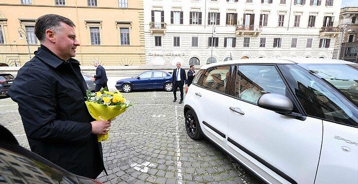 Der Blumenstrauß, den Franziskus beim Gemelli-Klinikum bekam, kam nach S. Maria Maggiore