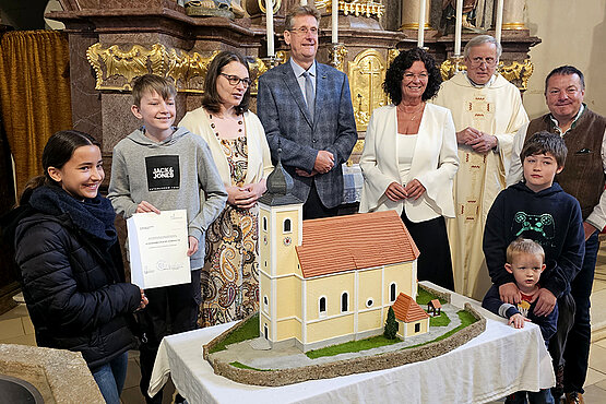 Modell Pfarrkirche Hollenthon