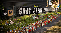 Gedenkstrasse beim BORG Dreierschützengasse nach dem Amoklauf an einer Grazer Schule. 