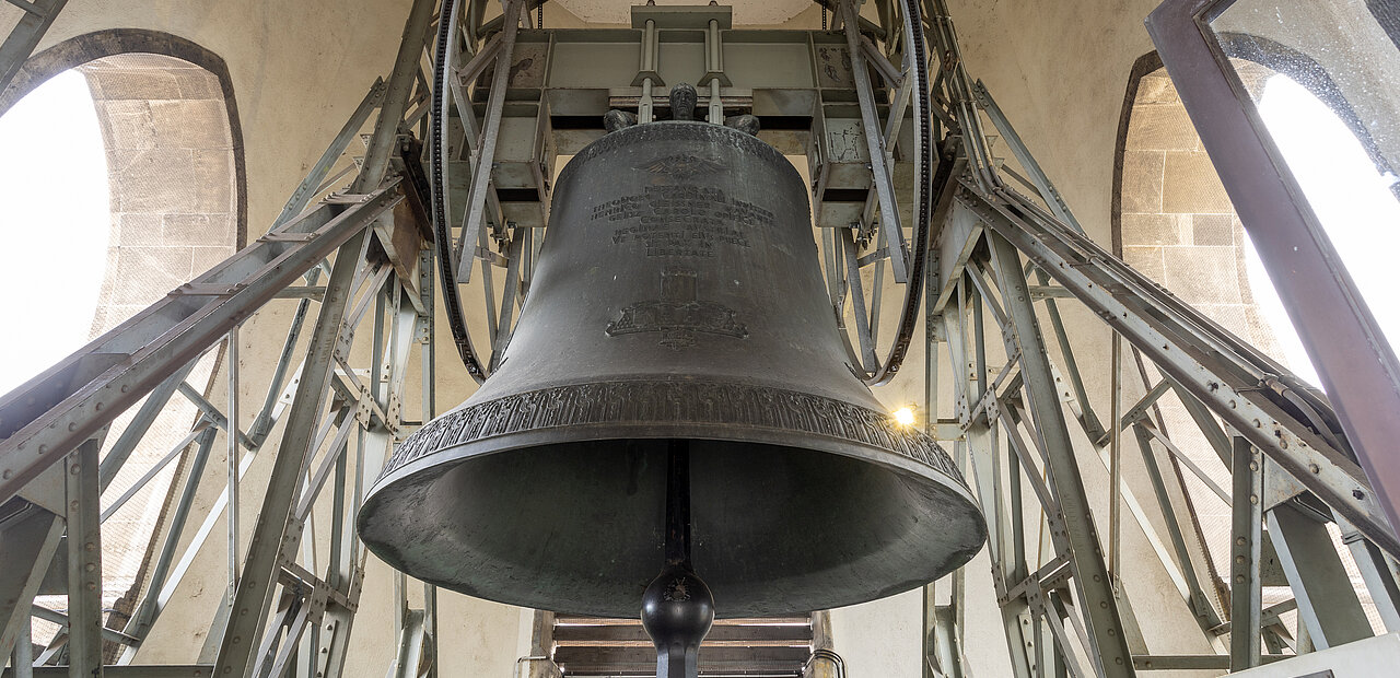 Am Freitag setzen die Glocken aller 3.000 katholischen Pfarrenum 15:00 Uhr durch ein fünfminütiges Glockenläuten ein hörbares Zeichen gegen den weltweiten Hunger. 