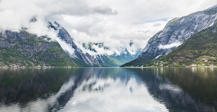 Hardanger in Norwegen: hier wuchs Jon Fosse auf einem Bauernhof auf.