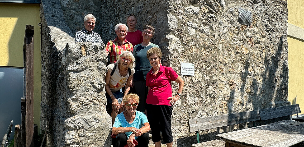 Die Wandergruppe: „Mein Mann und ich sind keine Frühaufsteher. Durch die Wandergruppe schaffen wir es aber, um 9 Uhr mit dem Gehen loszulegen“, erzählt Edith. 