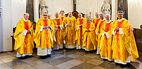 Die Goldjubilare hatten beim Dankgottesdienst mit Kardinal Christoph Schönborn allen Grund zur Freude.