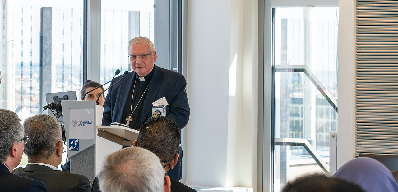 Interreligiöser Dialog könne nicht genug bewertet werden, so Bischof Werner Freistetter auf der interreligiösen Konferenz an der Uni Wien.