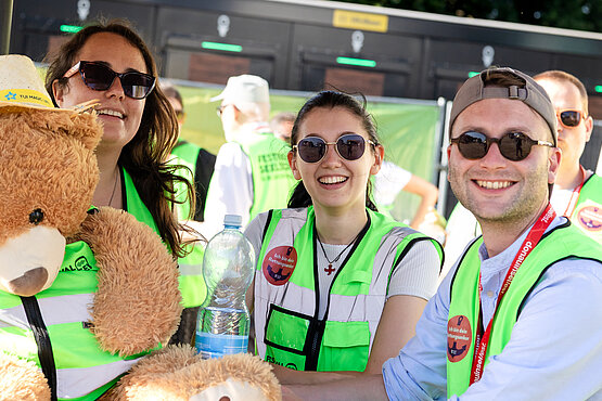 215 hauptberufliche Seelsorger wie Pastoralassistenten, Diakone und Praktikanten arbeiten in der Erzdiözese Wien. Auch am Donauinselfest.