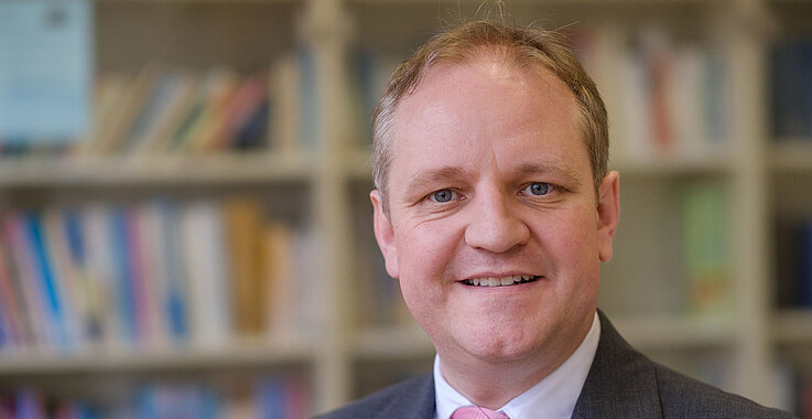 Ansgar Kreutzer über Kirche und Demokratie.
