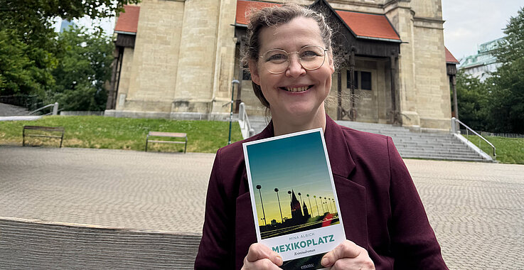 Mina Albich und die Kirche auf dem Mexikoplatz