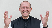 Lustig: Pater Karl Wallner gilt als humorvoller, handfester Ordensmann.