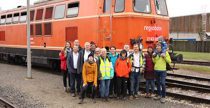 Ein Teil der Schienenwallfahrt-Gruppe vor der Heimreise. 