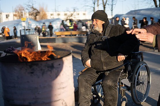 Vor allem ältere Menschen in der Ukraine leiden unter der Kälte. 