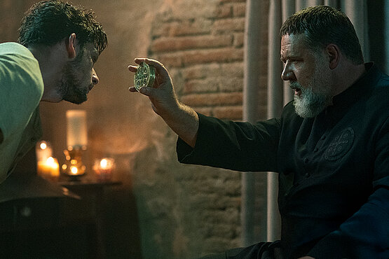 Russell Crowe als Pater Gabriele Amorth bei Exorzismus