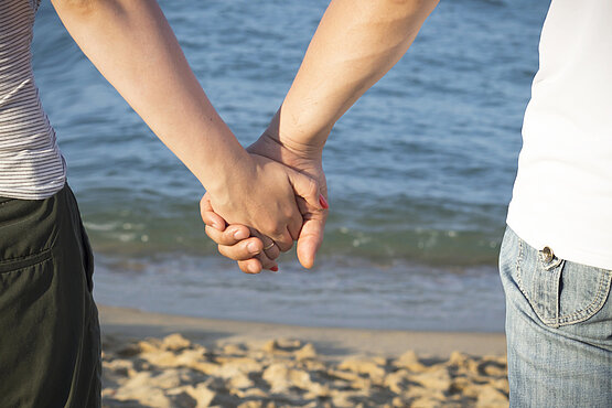 Hand in Hand: Ein Symbol der Beziehung