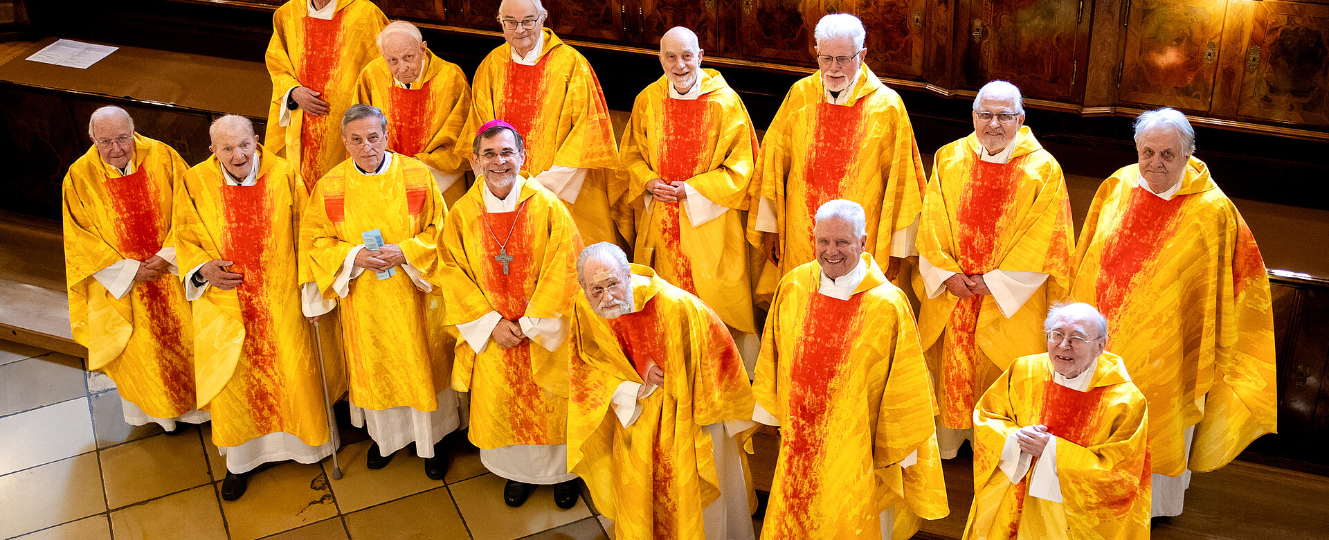 Unsere Goldjubilare und auch Jubilare älterer Jahrgänge hatten beim Festgottesdienst  mit Erzbischof Josef Grünwidl im Stephansdom Grund zu Freude und Dankbarkeit.
