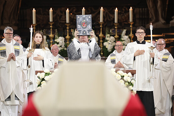 Kardinal Christoph Schönborn leitete das Requiem für Ex-Bundeskanzlerin Brigitte Bierlein. 