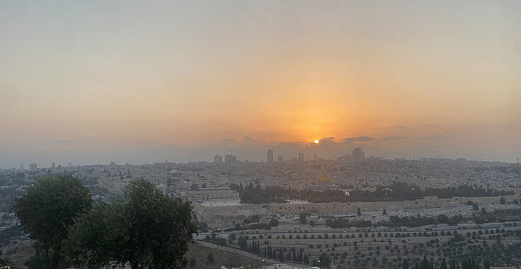 Sonnenaufgang im Heiligen Land. 
