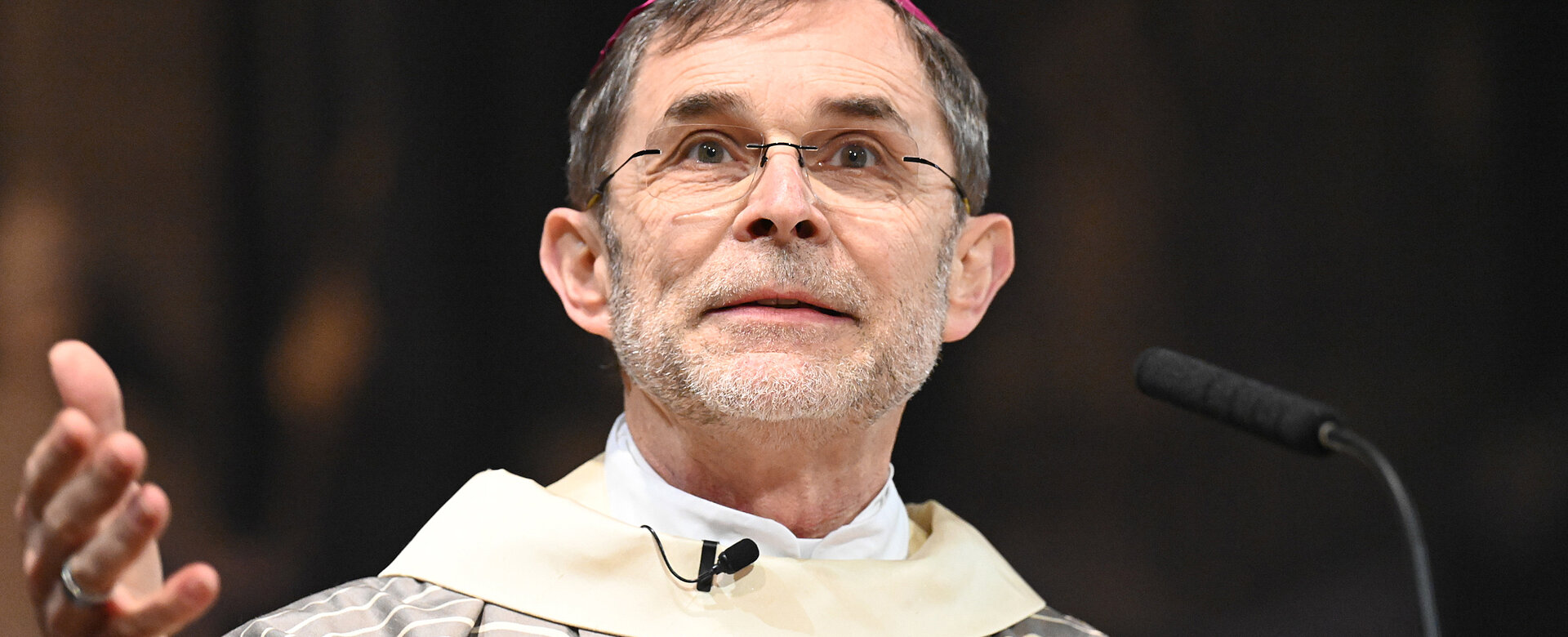 Erzbischof Josef Grünwidl bei seiner Ansprache: "Nehmt Gottes Melodie in euch auf!"