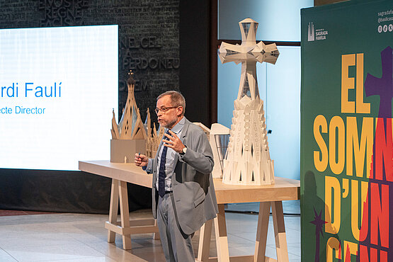 Chefarchitekt Jordi Faulí präsentierte die Fortschritte beim Bau an der Sagrada Família. Ein zentrales Ziel ist die Fertigstellung eines riesigen Kreuzes für den Jesus-Turm. 