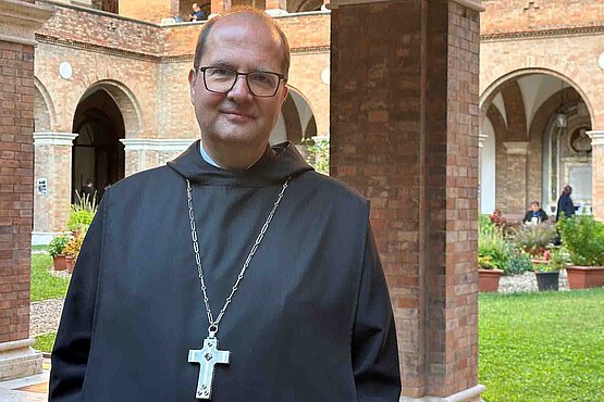 Gastfreundschaft und Ökumene: Abtprimas Jeremias Schröder im Gespräch zum Ordenstag. 