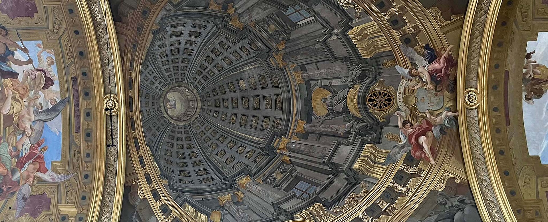 Eine Scheinkuppel lässt die Jesuitenkirche größer wirken, als sie ist.
